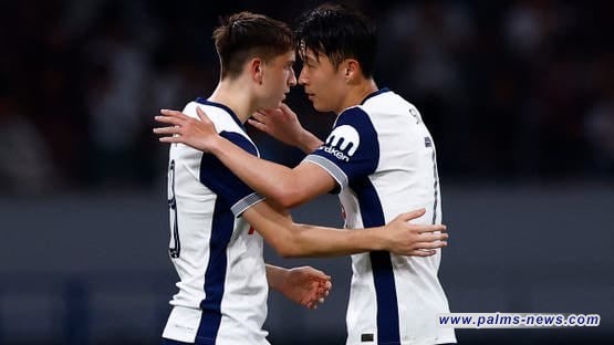 نجم توتنهام عالق مع زوجته في إسرائيل